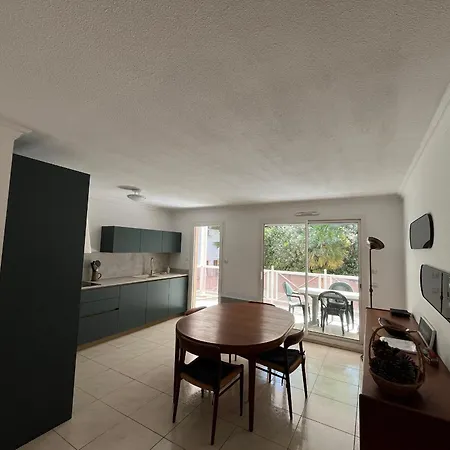 T3 Avec Terrasse, Parking, Proche Commerces Et Plages - Centre - Fr-1-319-15 Apartmán